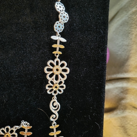 Brighton Flower Set - Picture 5 of 7